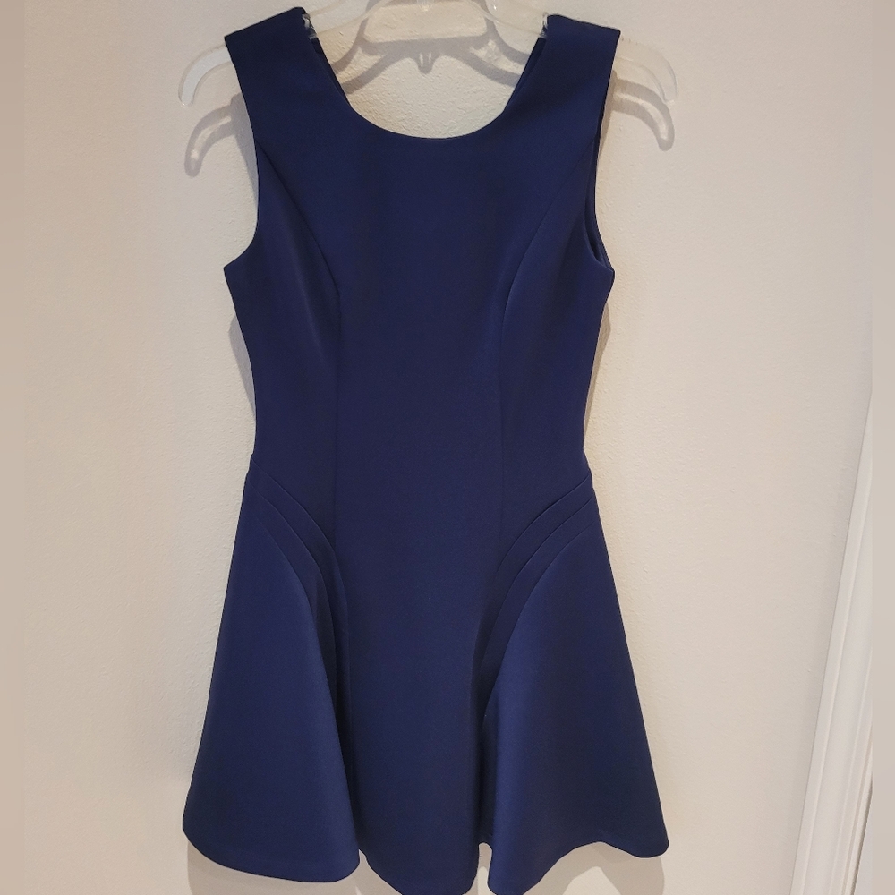 Elegant Navy Blue Sleeveless Dress